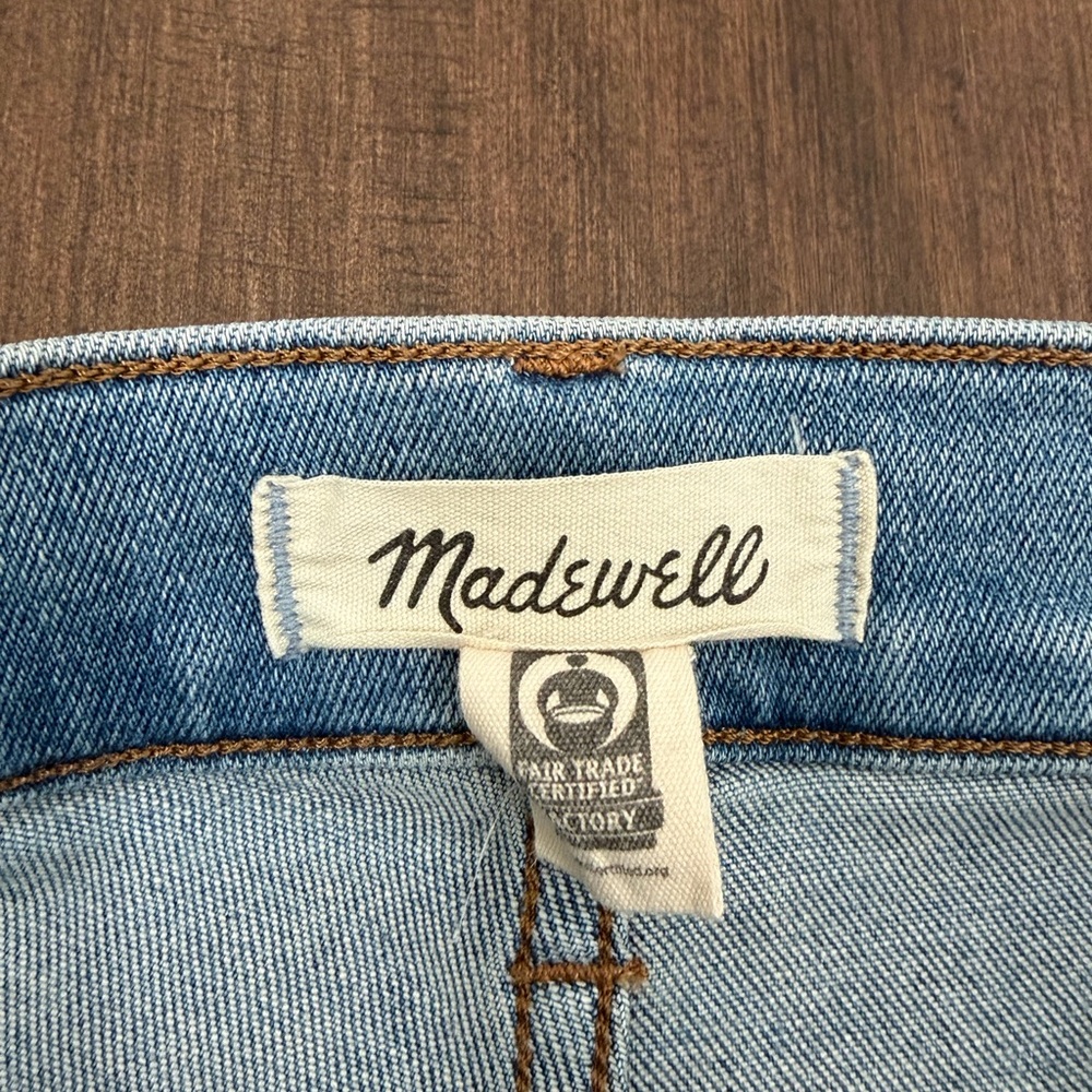 Madewell Mid-Rise Kick Out Jeans Size 30 Light Wash Raw Hem Ankle - Picture 2 of 15